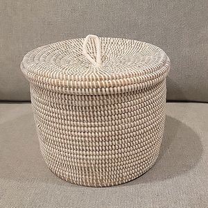 NWT WEST AFRICAN WOVEN BASKET FROM SENEGAL 8in tall and 8in wide